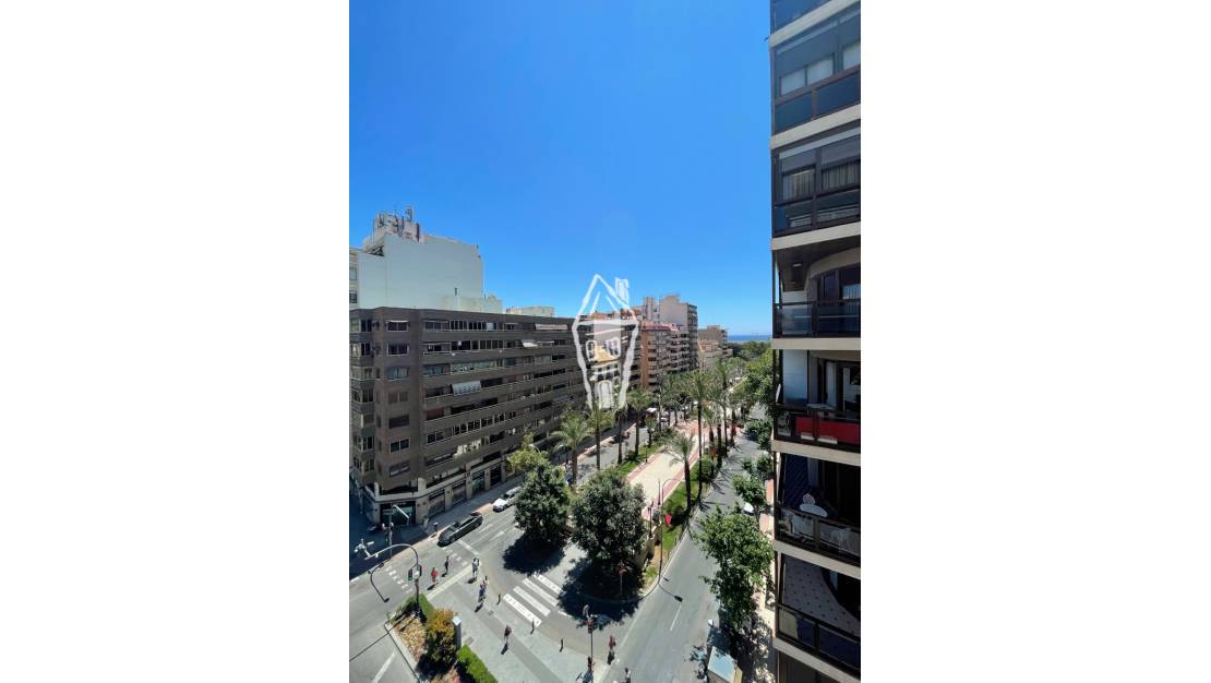 Sale - Apartment - Alicante - Centro · corte ingles 