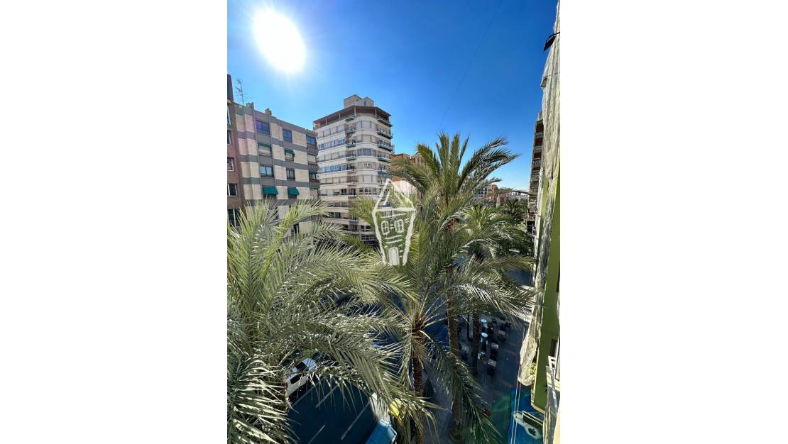 Sale - Apartment - Alicante - Centro