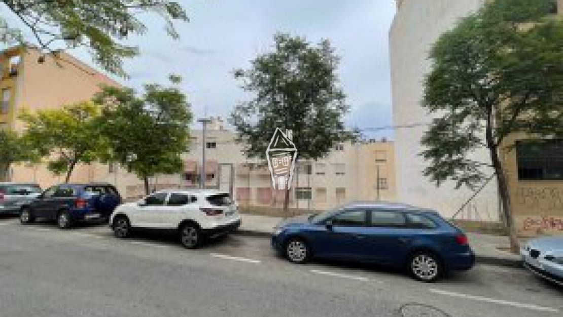 Venta - Parcela/Edificable/Urbana - Alicante - Centro